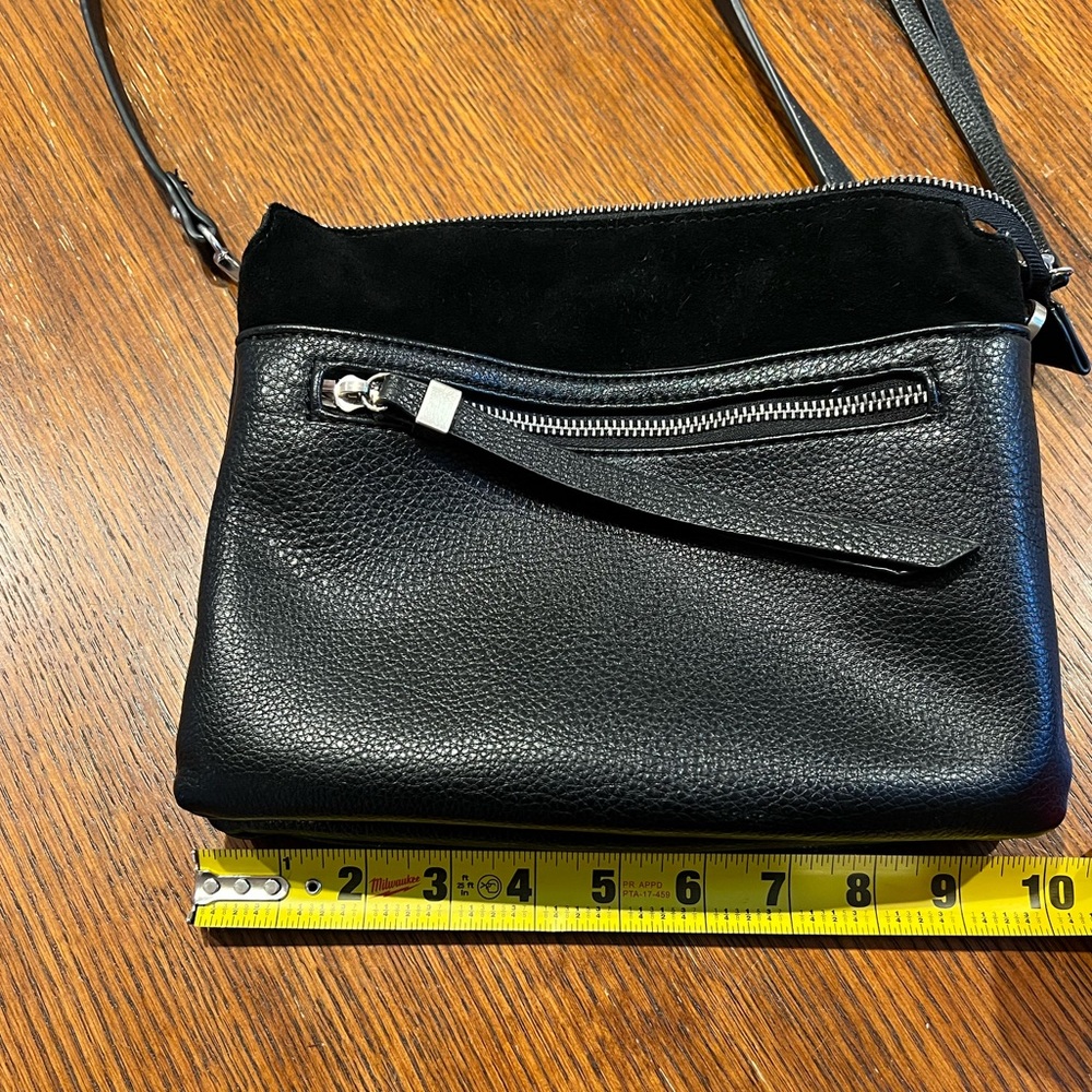 Moda Luxe black leather bag with adjustable strap - Picture 6 of 6